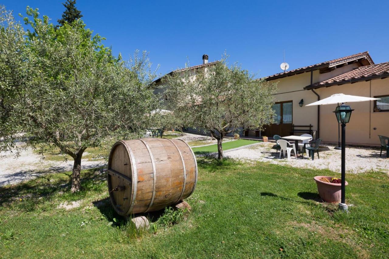 Agriturismo Casella Del Piano Gubbio Bagian luar foto