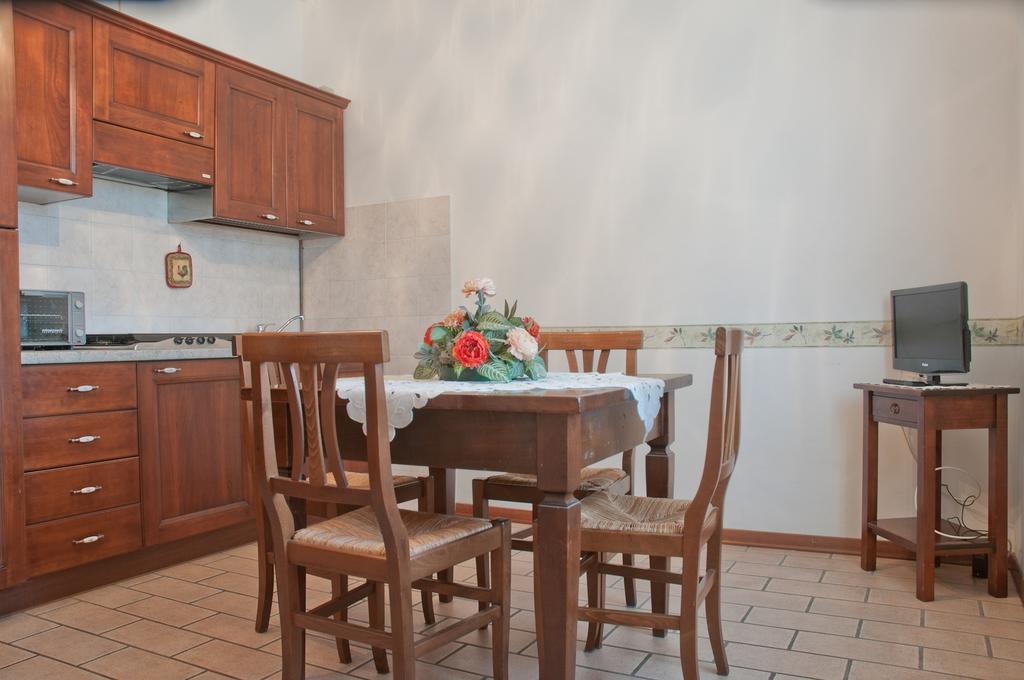 Agriturismo Casella Del Piano Gubbio Ruang foto