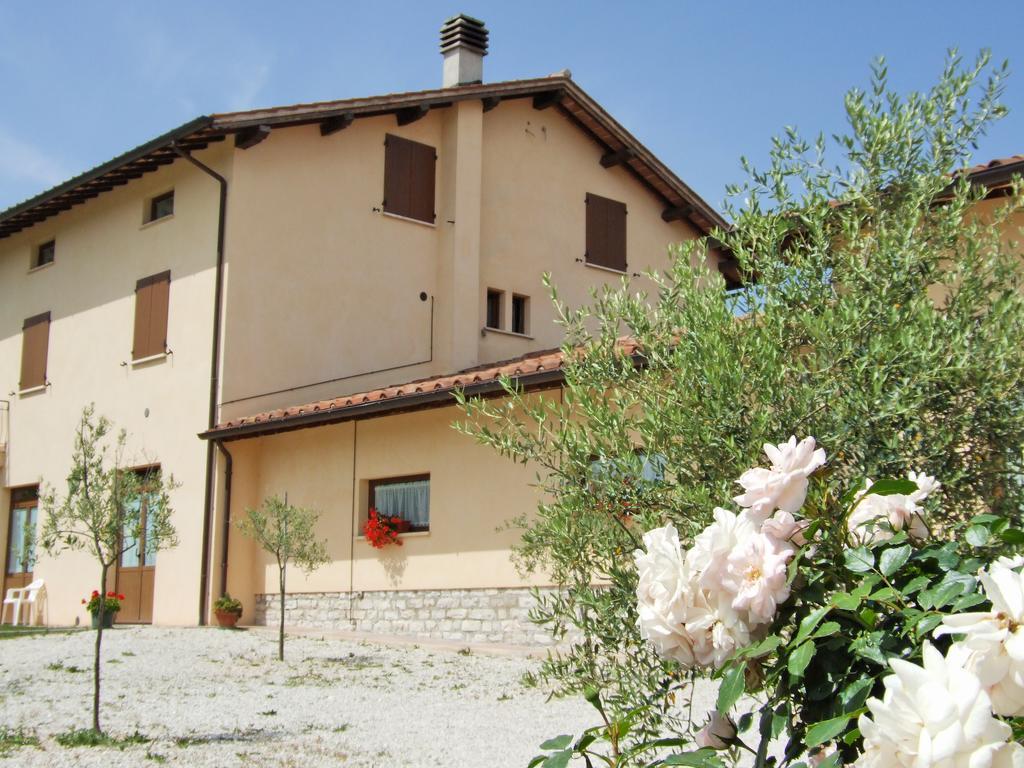 Agriturismo Casella Del Piano Gubbio Bagian luar foto
