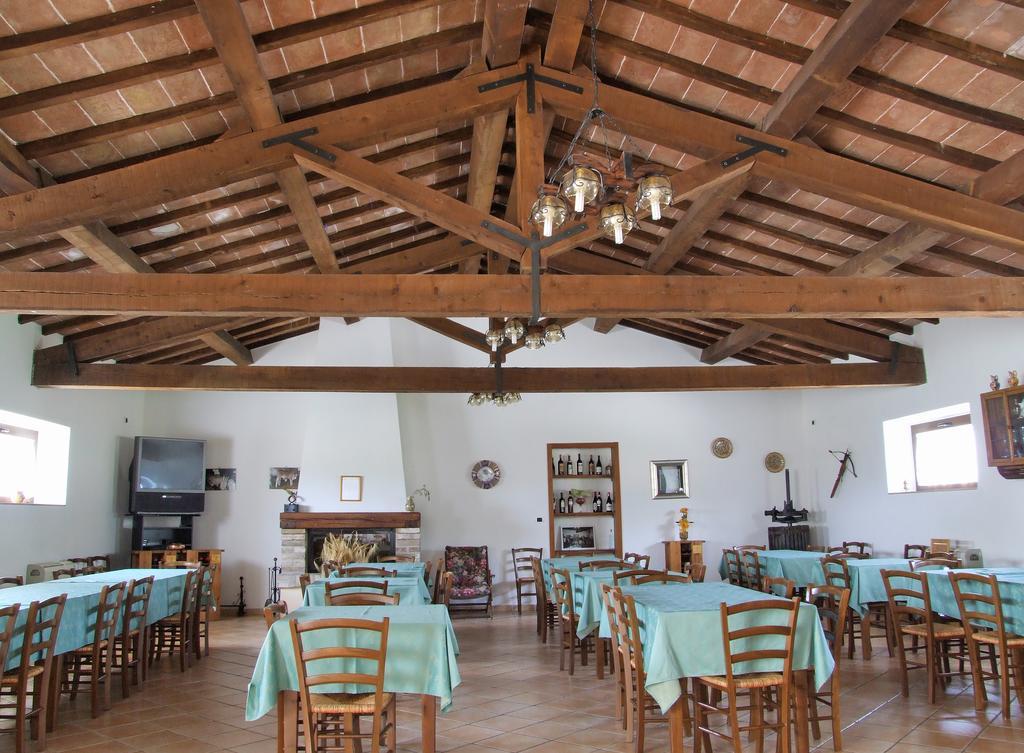 Agriturismo Casella Del Piano Gubbio Bagian luar foto