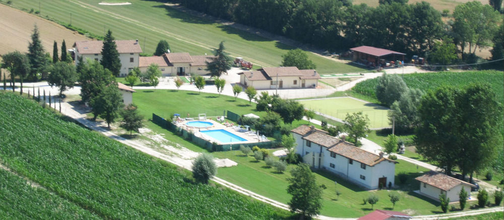 Agriturismo Casella Del Piano Gubbio Bagian luar foto